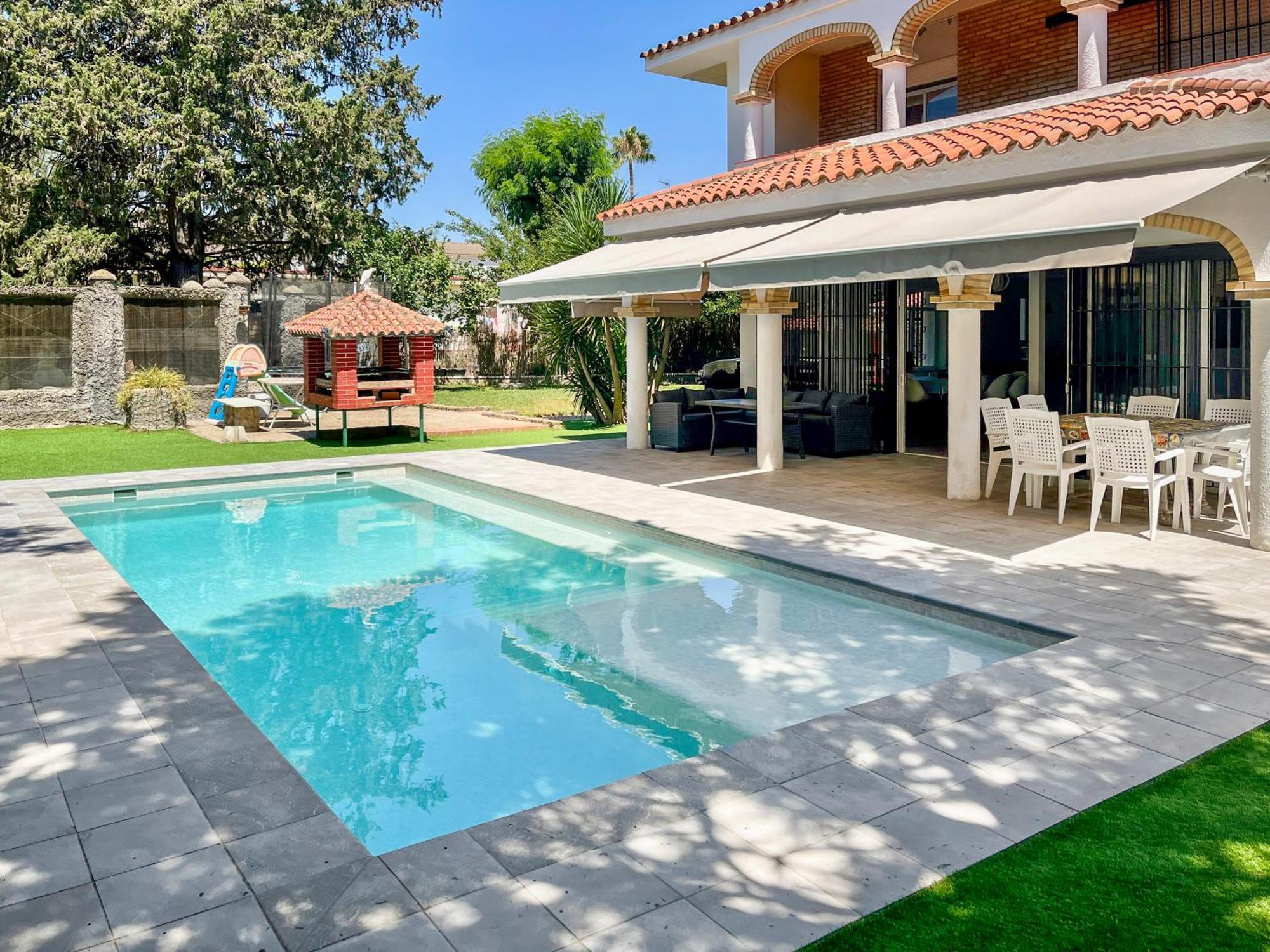 Villa Alamos Jerez I Piscina Salada Climatizada I Bbq I Jardines I 850M2 Херес-де-ла-Фронтера Экстерьер фото